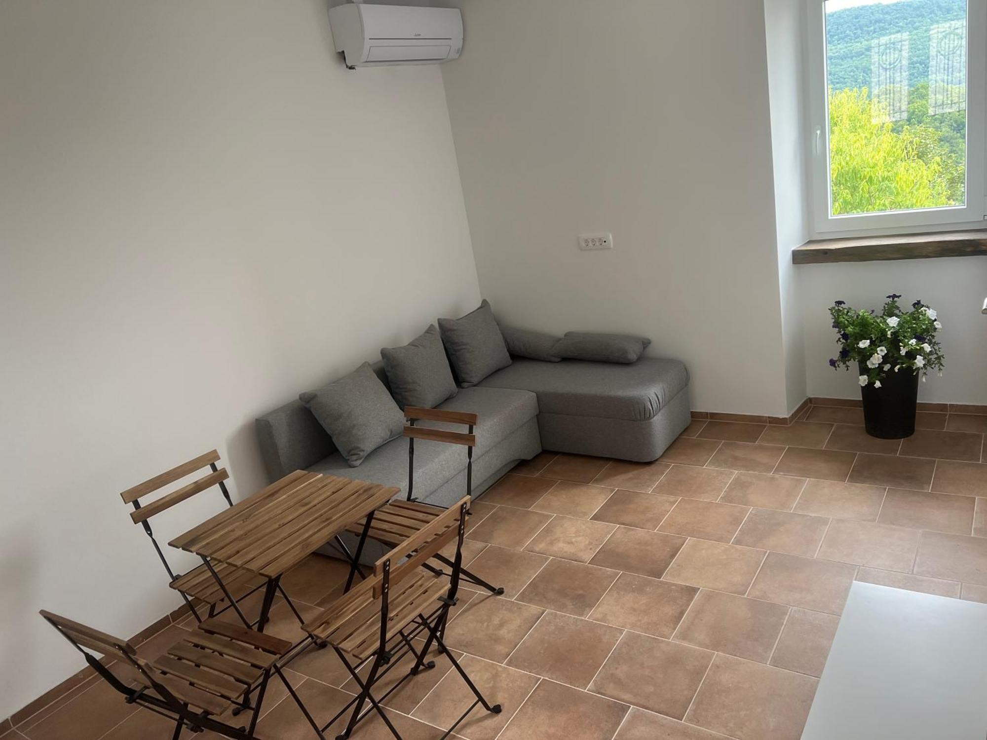 Hramisce Apartment Smarje  Exterior photo